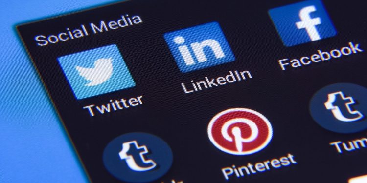 social-media-twitter